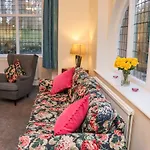 Butler\'S Cottage